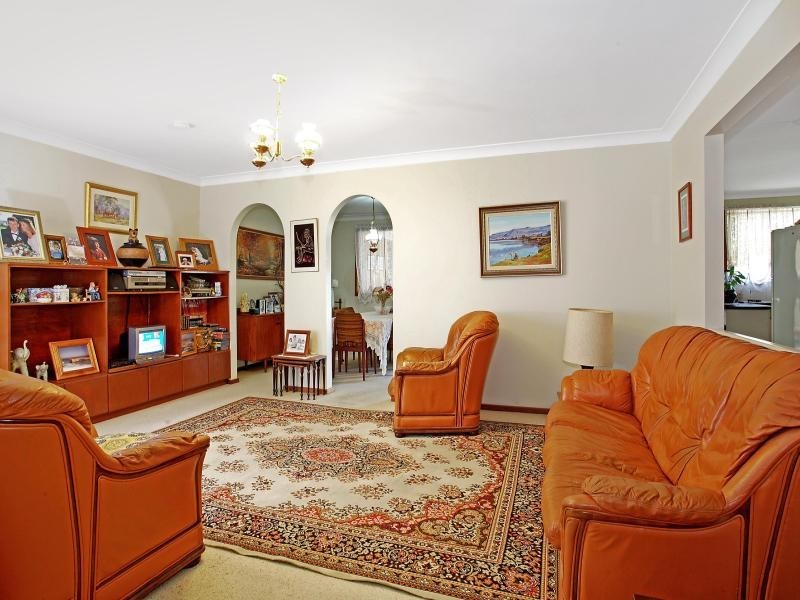 5 Jasmine Drive, Bomaderry NSW 2541