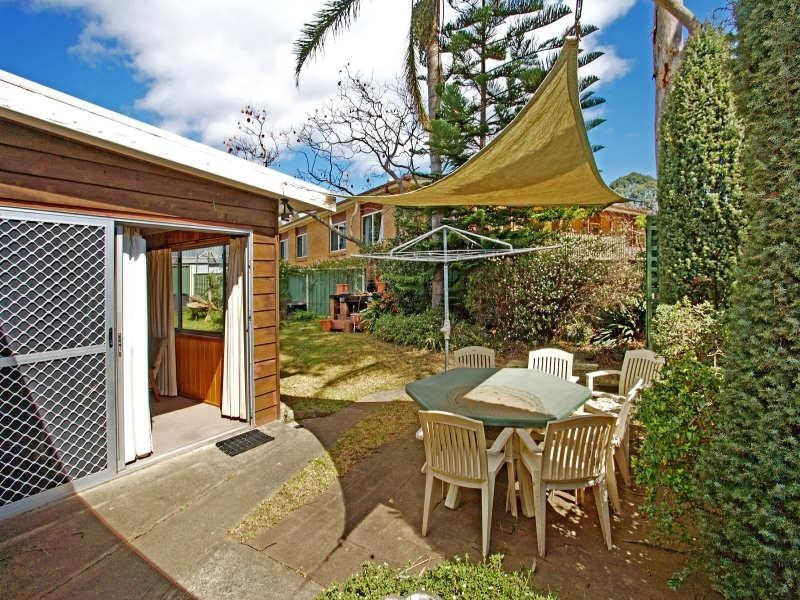 5 Jasmine Drive, Bomaderry NSW 2541