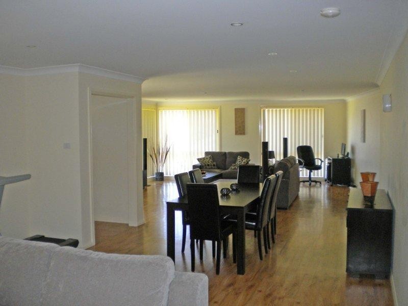 7 Freesia Crescent, Bomaderry NSW 2541