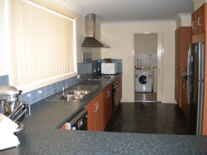 7 Freesia Crescent, Bomaderry NSW 2541