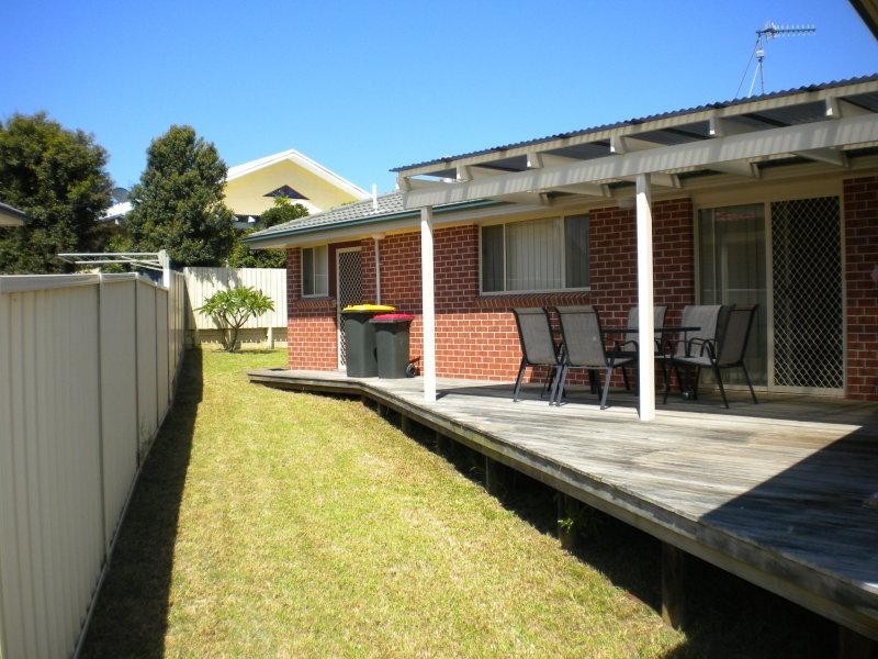 7 Freesia Crescent, Bomaderry NSW 2541