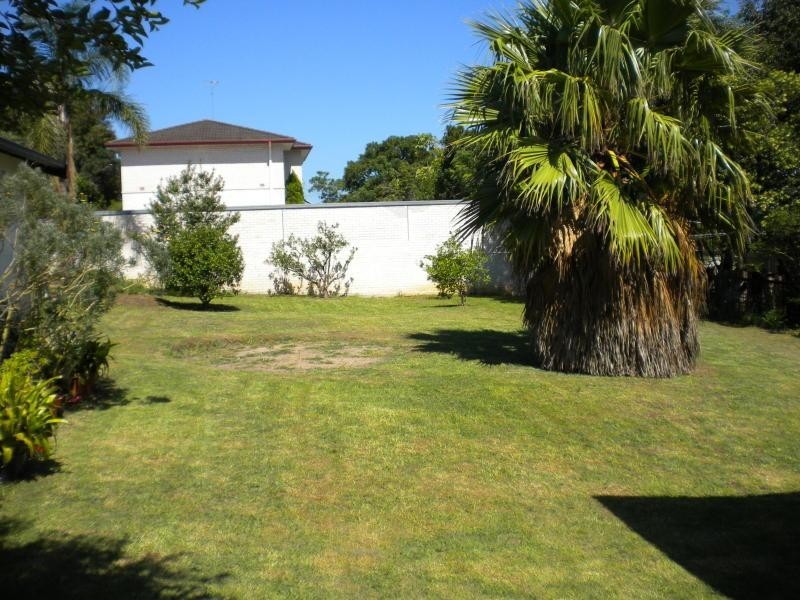 12 Tallayang Street, Bomaderry NSW 2541