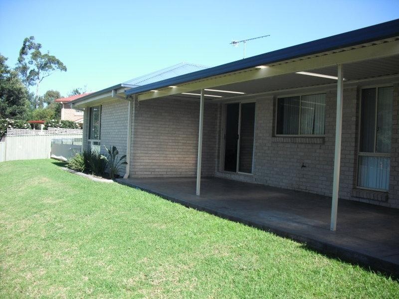 22 Hibiscus Place, Bomaderry NSW 2541