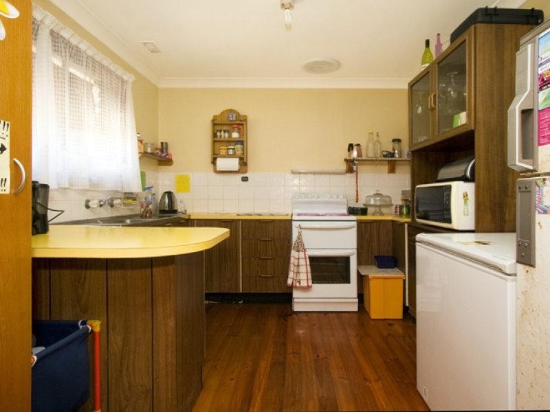 9 Alverstoke Close, Bomaderry NSW 2541