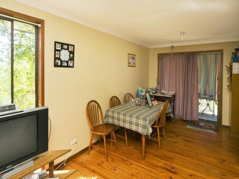 9 Alverstoke Close, Bomaderry NSW 2541