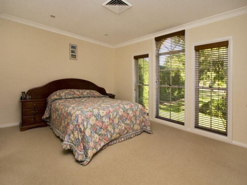 14 Magnolia Grove, Bomaderry NSW 2541