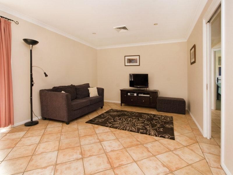 14 Magnolia Grove, Bomaderry NSW 2541