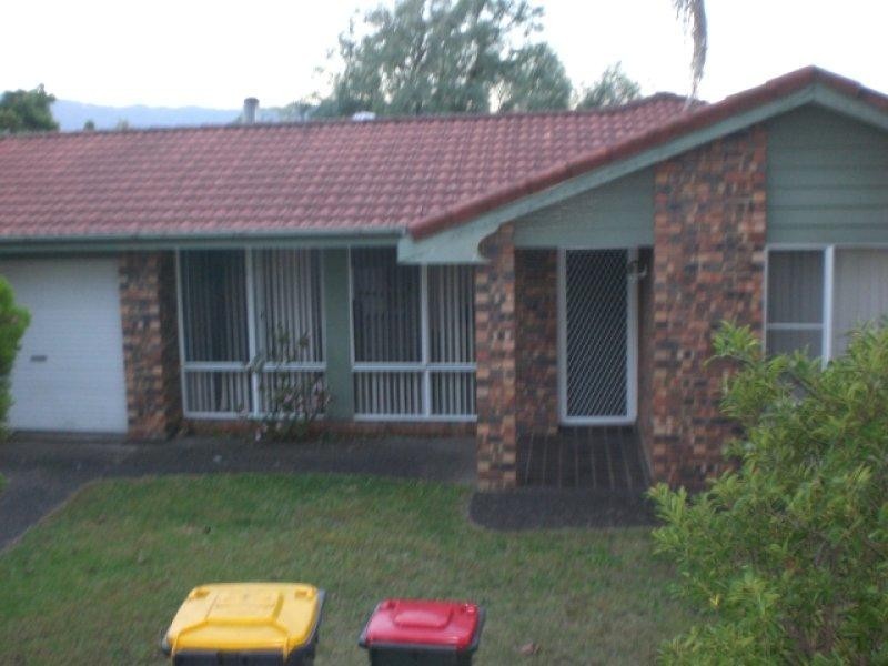 25 Yeovil Drive, Bomaderry NSW 2541