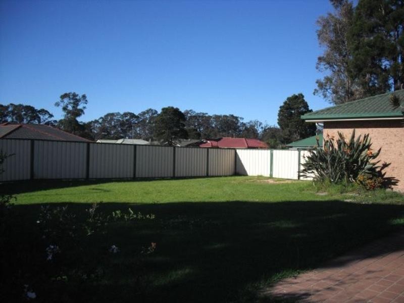 6 St James Crescent, Worrigee NSW 2540