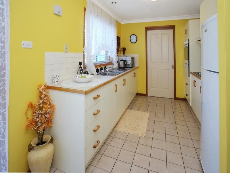 2 Farrelly Place, Bomaderry NSW 2541