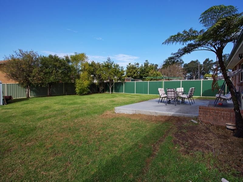 2 Farrelly Place, Bomaderry NSW 2541