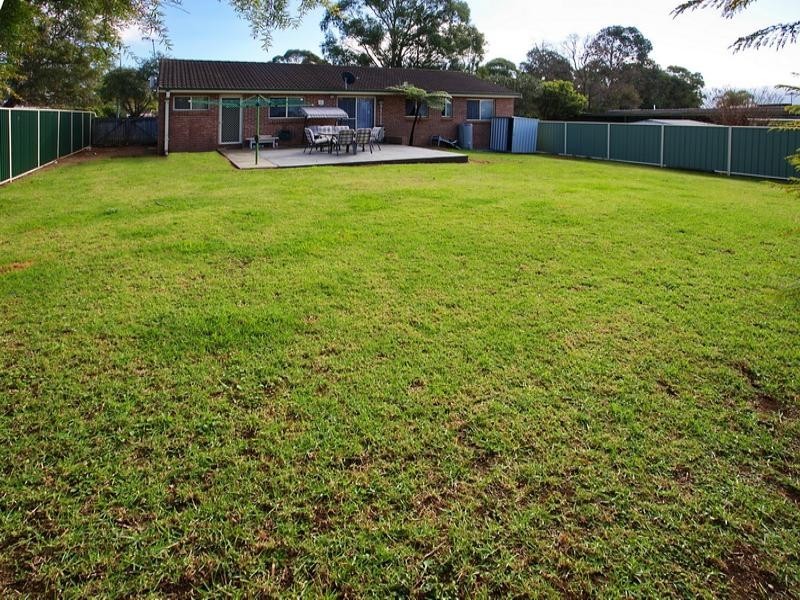 2 Farrelly Place, Bomaderry NSW 2541