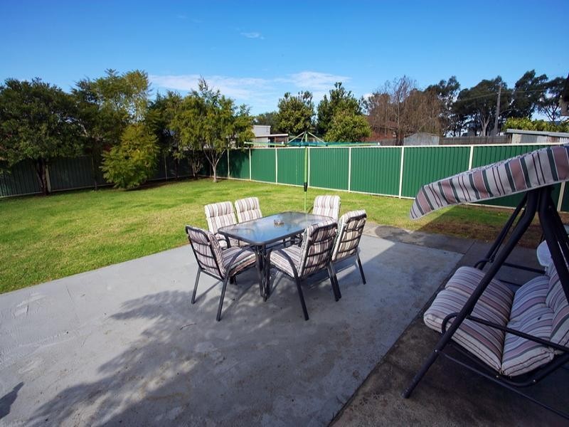 2 Farrelly Place, Bomaderry NSW 2541
