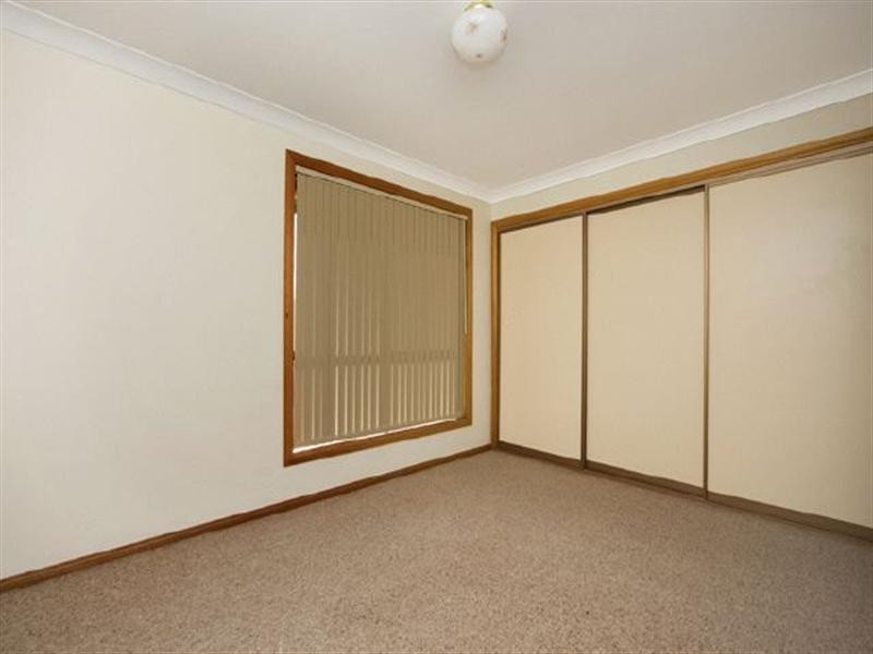 1/3 Waroo Place, Bomaderry NSW 2541