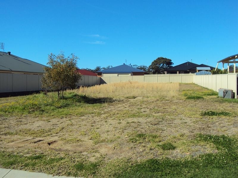 75 Bowerbird Street, South Nowra NSW 2541