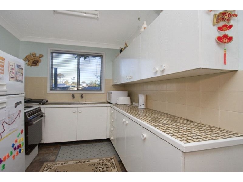 1 & 2/23 Meroo Road, Bomaderry NSW 2541