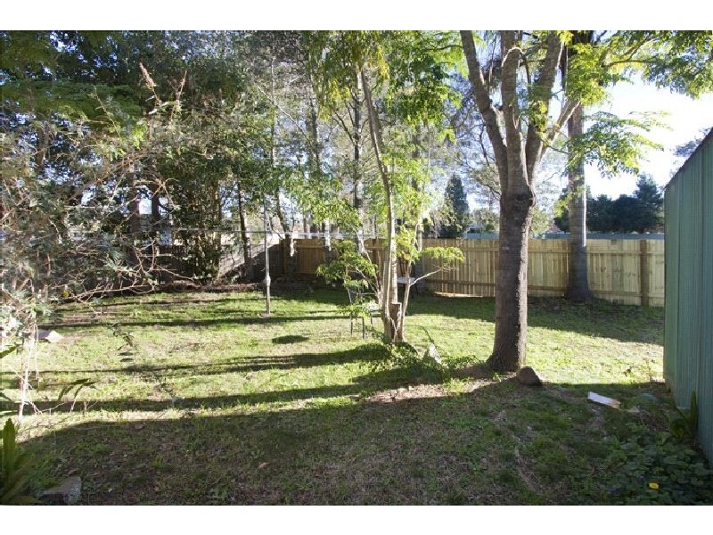 1 & 2/23 Meroo Road, Bomaderry NSW 2541