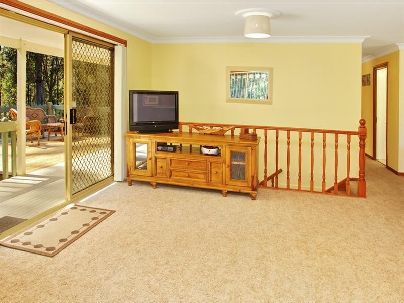 16 Linnane Street, Falls Creek NSW 2540