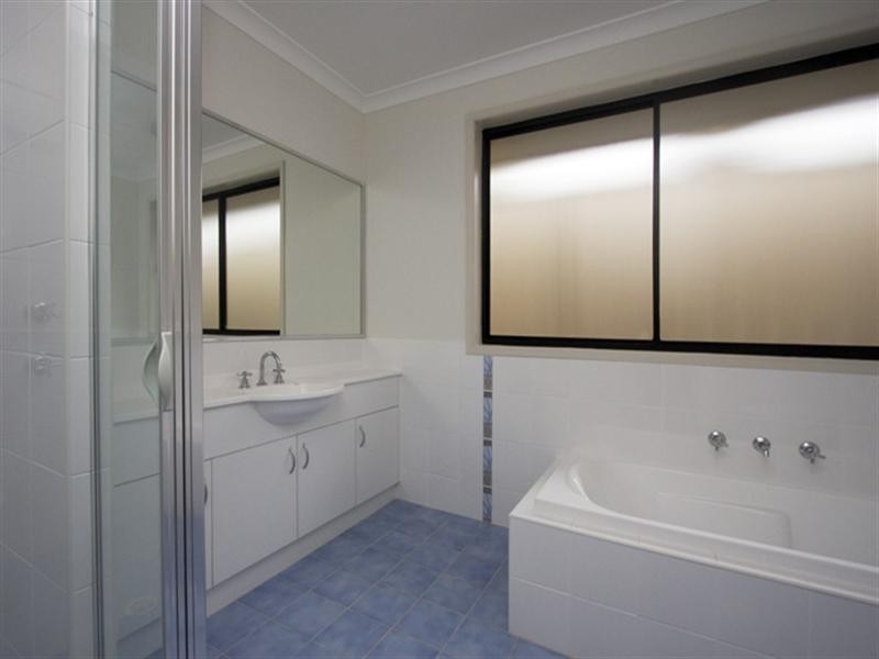 12 Warrigal Street, Worrigee NSW 2540