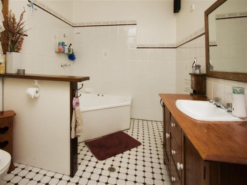 54 Hillcrest Avenue, South Nowra NSW 2541