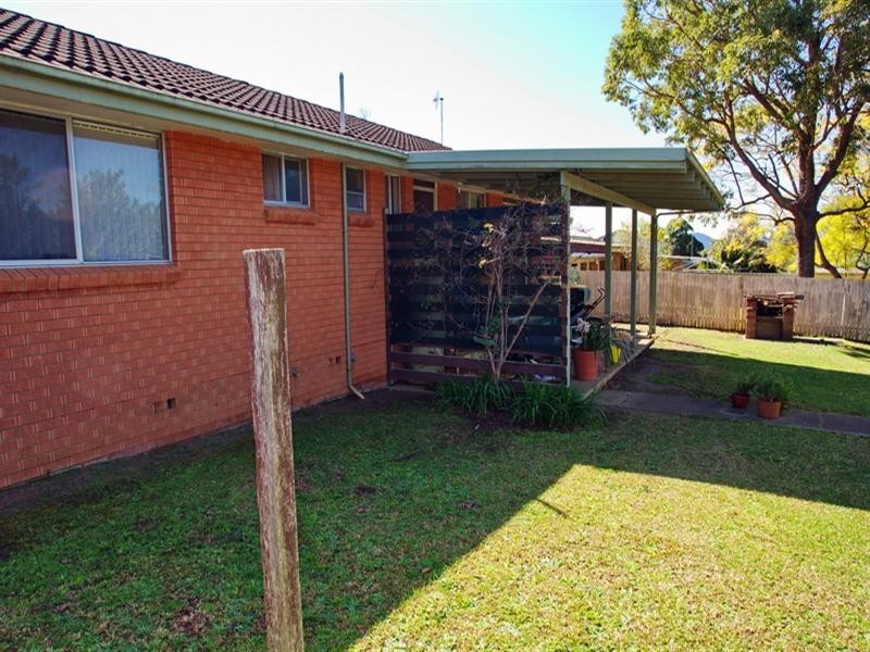 10 Bindon Close, Bomaderry NSW 2541