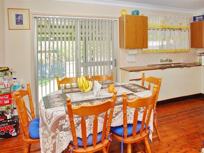 10 Bindon Close, Bomaderry NSW 2541