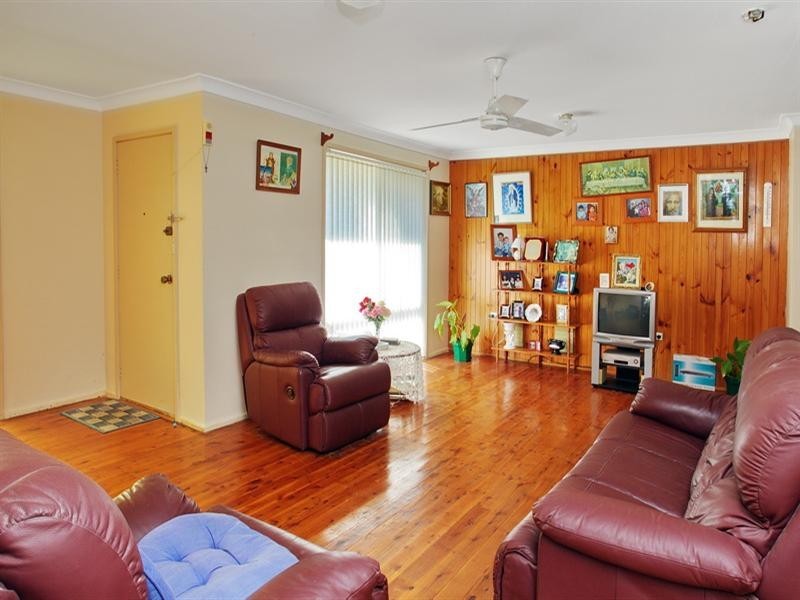 10 Bindon Close, Bomaderry NSW 2541