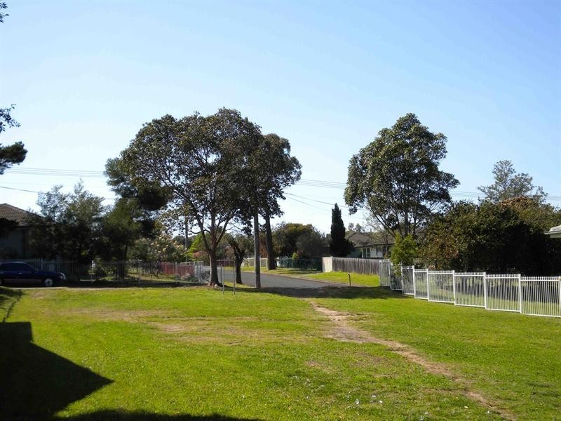 19 Queenborough Street, Nowra NSW 2541