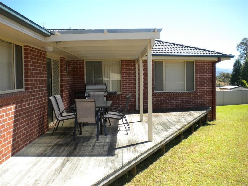 7 Freesia Crescent, Bomaderry NSW 2541