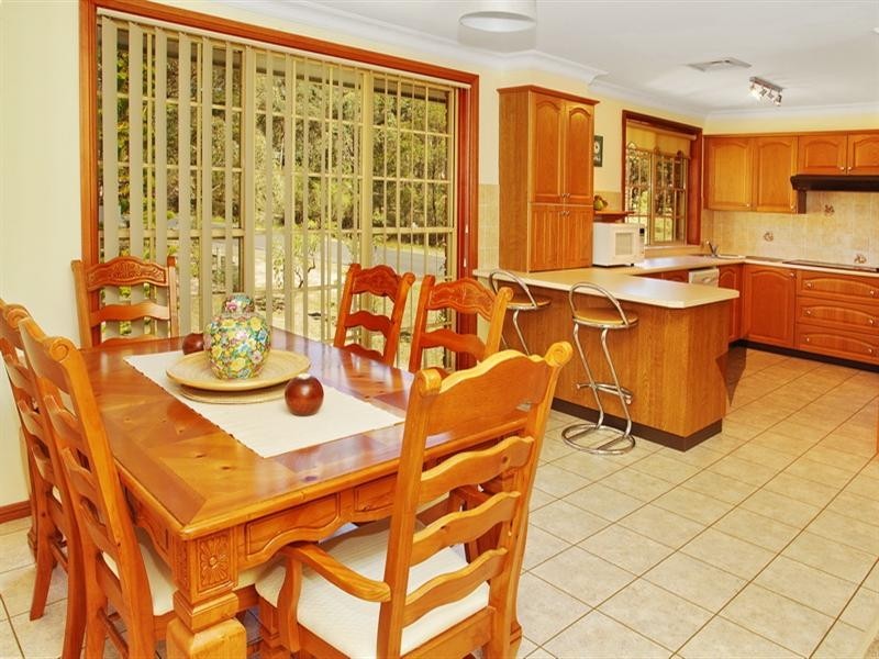 16 Linnane Street, Falls Creek NSW 2540