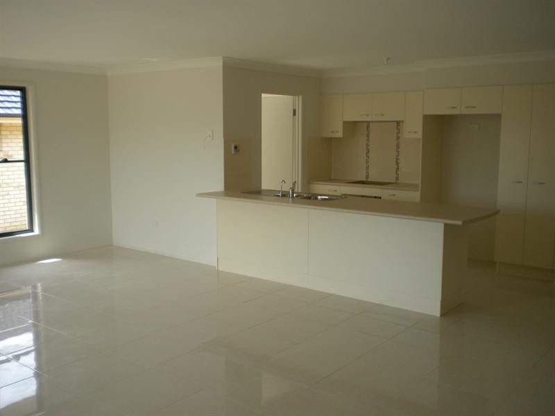 2 Flatrock Estate, West Nowra NSW 2541