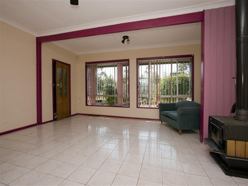 357 Princes Highway, Bomaderry NSW 2541