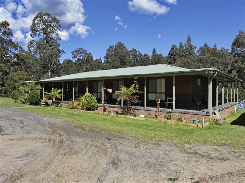 124 Watt Road, Falls Creek NSW 2540