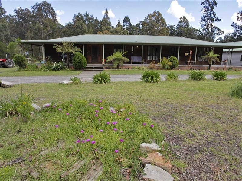 124 Watt Road, Falls Creek NSW 2540