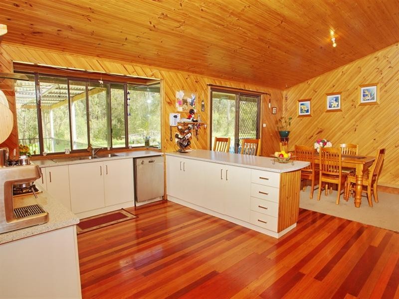 124 Watt Road, Falls Creek NSW 2540