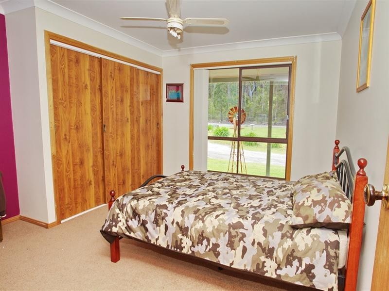 124 Watt Road, Falls Creek NSW 2540