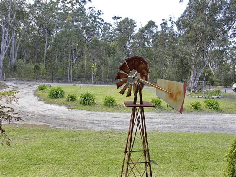 124 Watt Road, Falls Creek NSW 2540