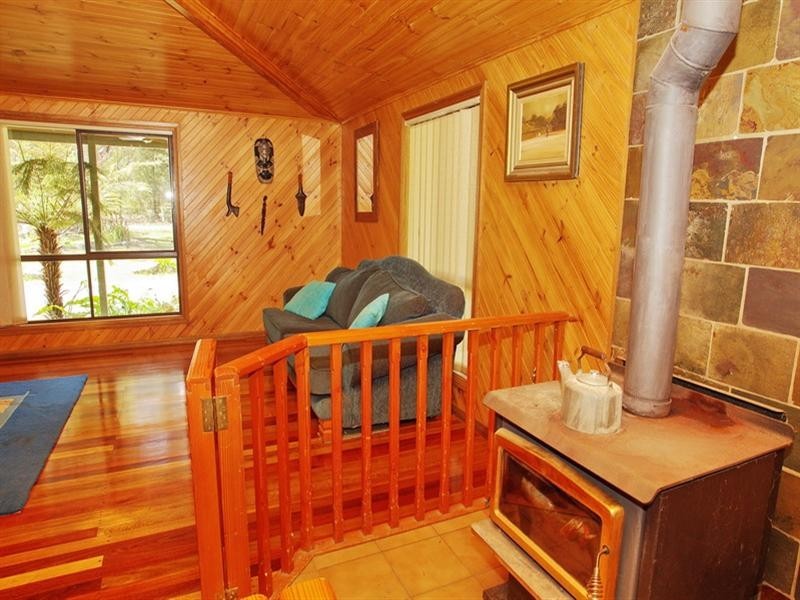 124 Watt Road, Falls Creek NSW 2540