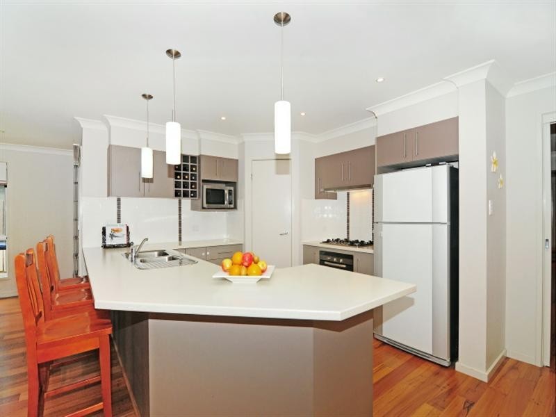 70 Emerald Drive, Meroo Meadow NSW 2540