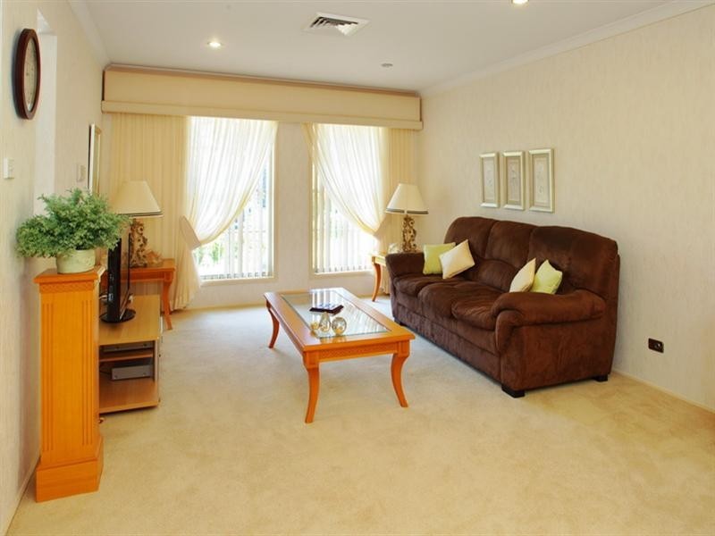 7 Burradoo Crescent, Worrigee NSW 2540