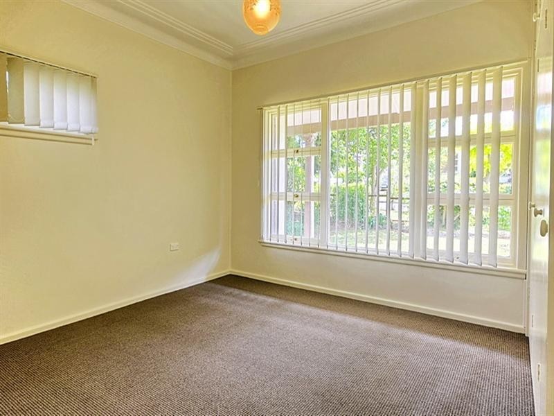 16 Turley Avenue, Bomaderry NSW 2541