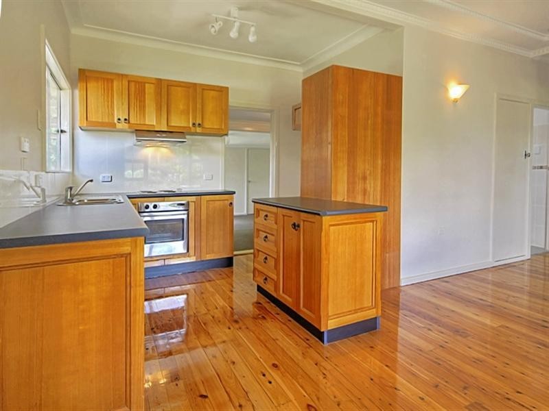 16 Turley Avenue, Bomaderry NSW 2541