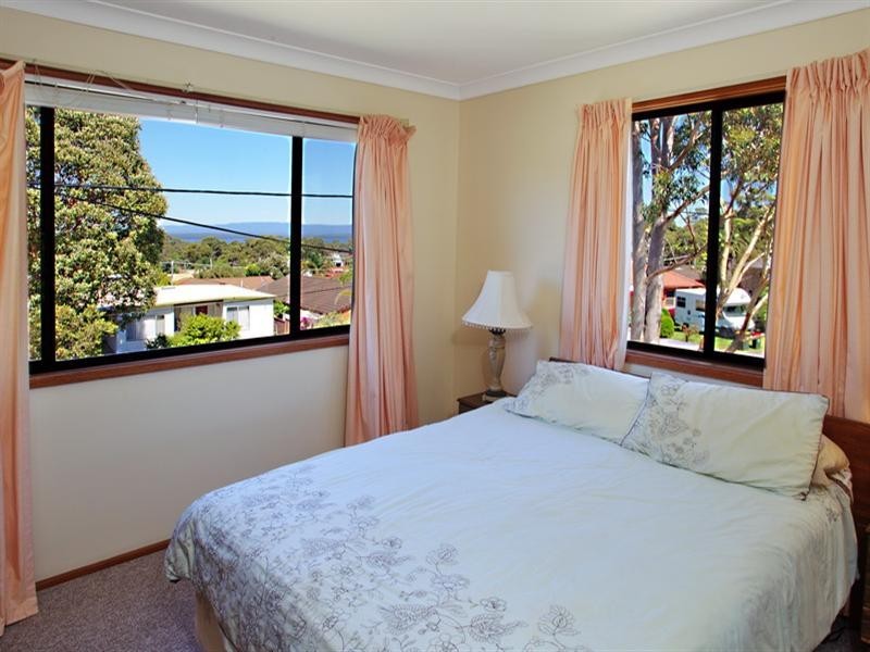 6 Pelican Street, Sanctuary Point NSW 2540