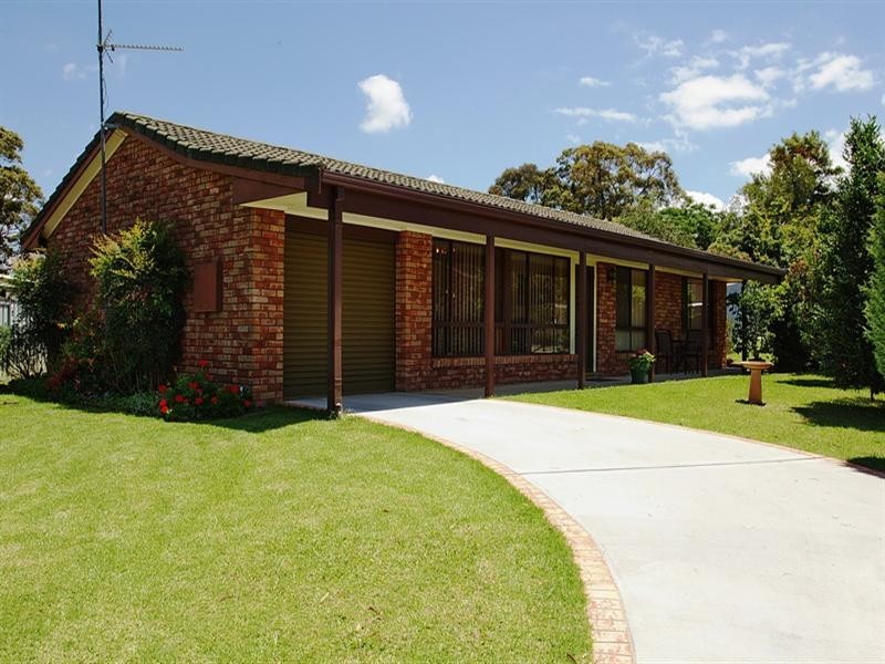 28 Glenair Avenue, West Nowra NSW 2541