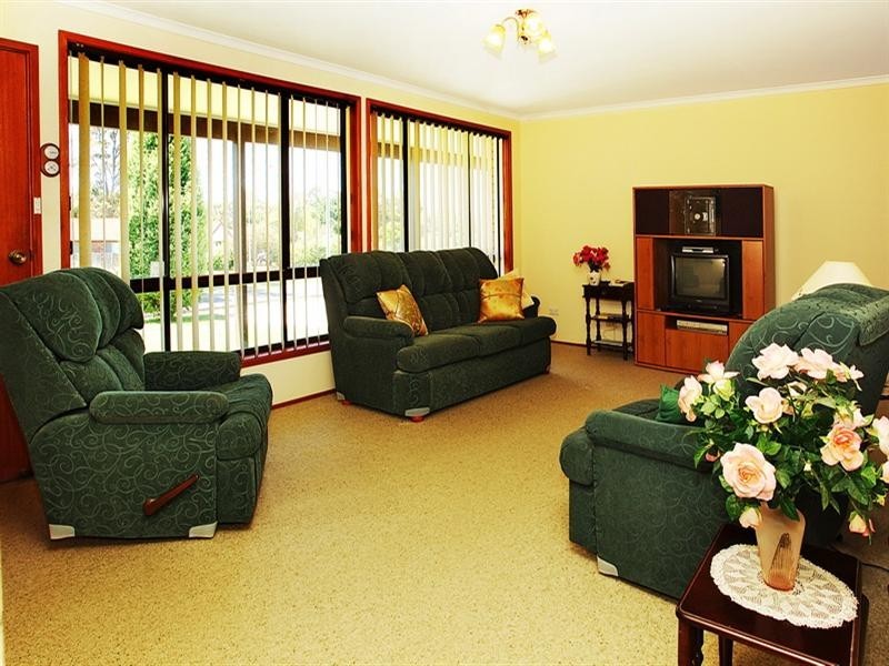 28 Glenair Avenue, West Nowra NSW 2541