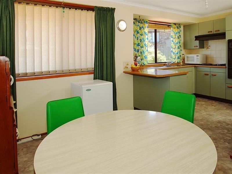 28 Glenair Avenue, West Nowra NSW 2541