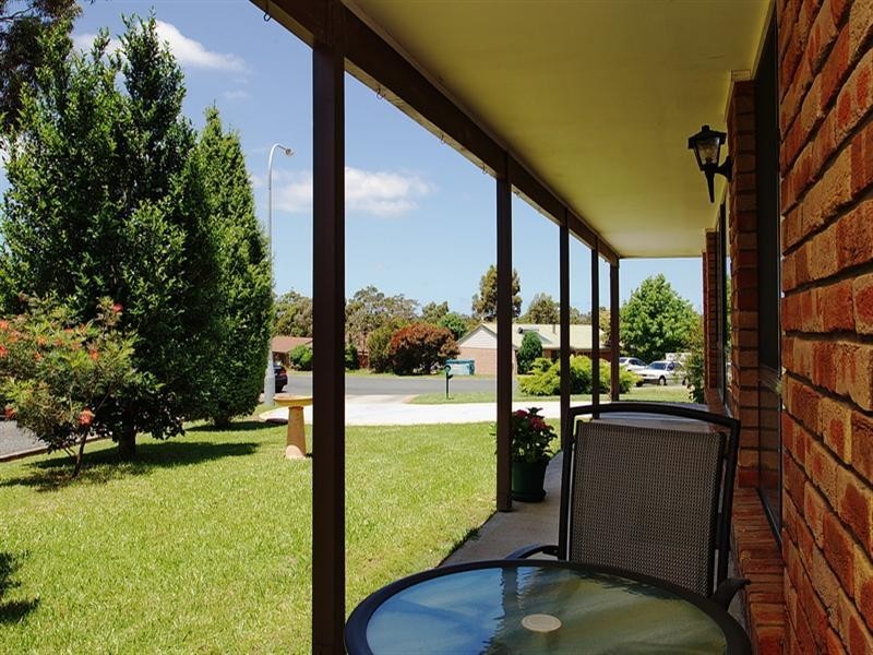 28 Glenair Avenue, West Nowra NSW 2541