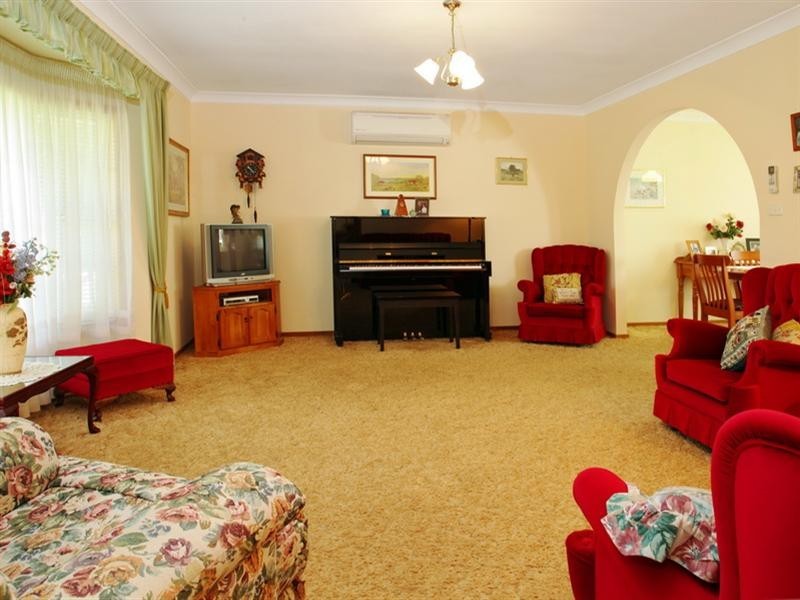 8 Hockey Street, Nowra NSW 2541