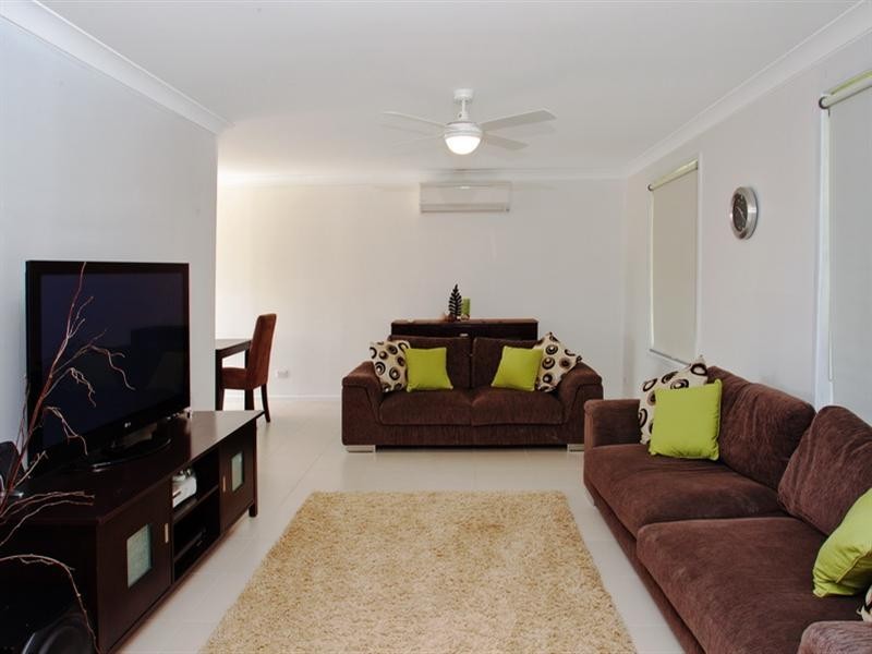 2 Tarraba Crescent, Nowra NSW 2541