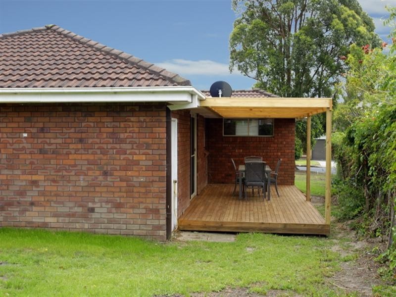 2 Tarraba Crescent, Nowra NSW 2541